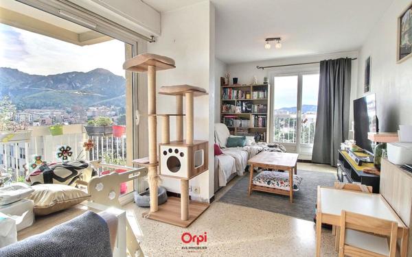 Appartement à vendre    3 pièces • 71 m2 Marseille 10