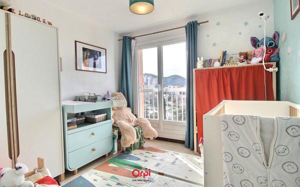 Appartement à vendre    3 pièces • 71 m2 Marseille 10