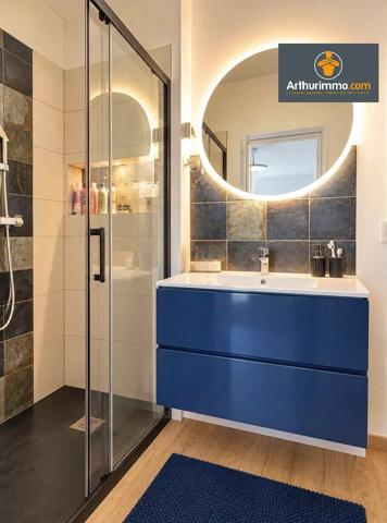 Vente                                                      Maison
                        
                     4 pièces                      72 m2                     à Santa-Maria-Siché