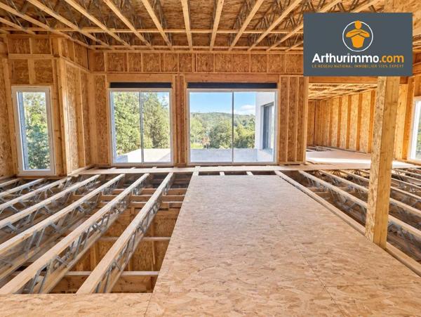 Vente                                                      Maison
                        
                     4 pièces                      72 m2                     à Santa-Maria-Siché