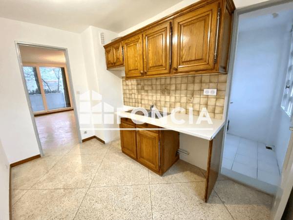 Location Appartement 4 pièces 65 m² - LE FOUQUET- CHEMIN PRE BATAILLE Vitrolles 13127