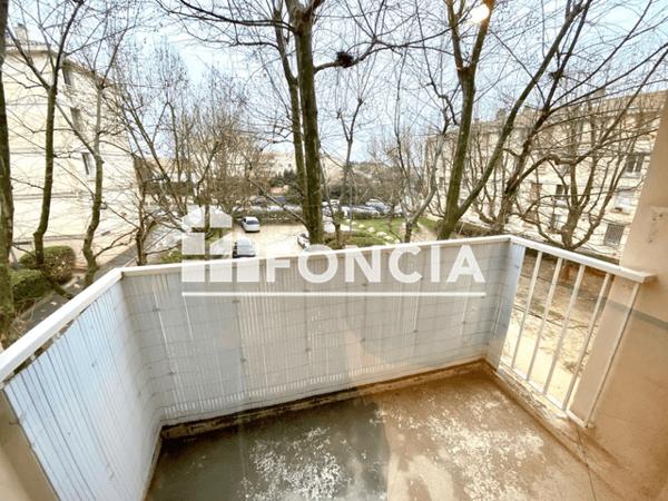 Location Appartement 4 pièces 65 m² - LE FOUQUET- CHEMIN PRE BATAILLE Vitrolles 13127