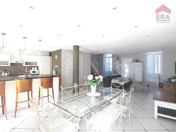 A VENDRE MARSEILLE 13014 MAISON T4 AVEC JARDIN ET CAVE AMENAGEE EN T3