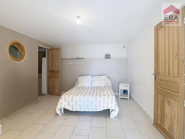 A VENDRE MARSEILLE 13014 MAISON T4 AVEC JARDIN ET CAVE AMENAGEE EN T3