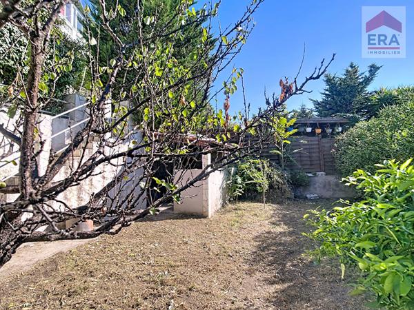 A VENDRE MARSEILLE 13014 MAISON T4 AVEC JARDIN ET CAVE AMENAGEE EN T3