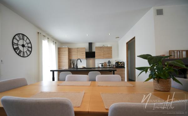 Maison
         5 pièces
        - 88 m² Exclusivité 229 900 €*