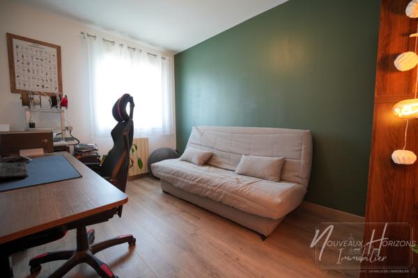 Maison
         5 pièces
        - 88 m² Exclusivité 229 900 €*