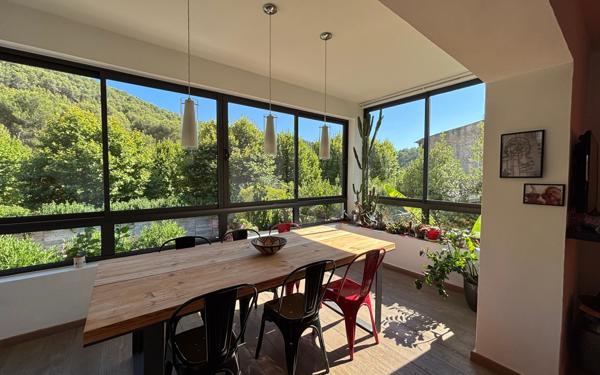 Maison à vendre    4 pièces • 98 m2 Carnoux-en-Provence