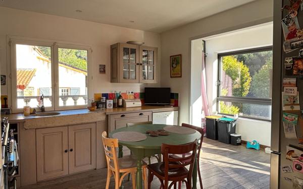 Maison à vendre    4 pièces • 98 m2 Carnoux-en-Provence