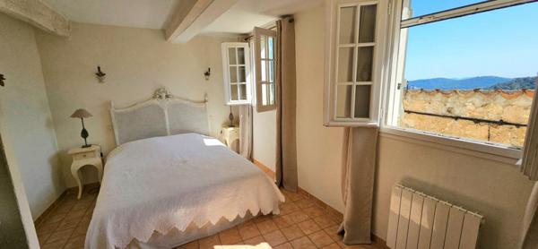 Splendide maison de village avec  jardinet et terrasses