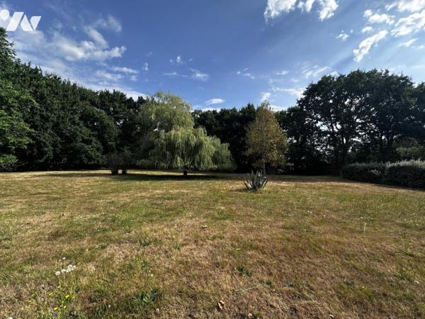 A VENDRE SENE Proche Golfe, MAISON D'ARCHITECTE SUR PARC DE 5 409 M² 