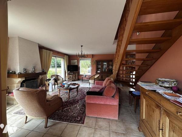 A VENDRE SENE Proche Golfe, MAISON D'ARCHITECTE SUR PARC DE 5 409 M² 