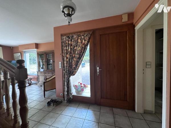 A VENDRE SENE Proche Golfe, MAISON D'ARCHITECTE SUR PARC DE 5 409 M² 