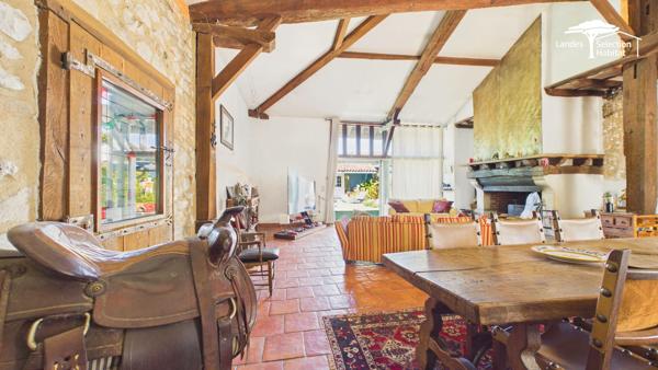Ensemble immobilier d'exception de 380 m² hab. , piscine, dépendances et revenus locatifs Riviere saas et gourby