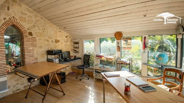 Ensemble immobilier d'exception de 380 m² hab. , piscine, dépendances et revenus locatifs Riviere saas et gourby
