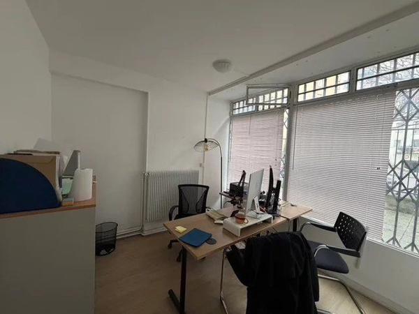 Location Bureau 65 m2 à Paris 15
