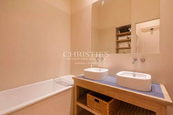 Saint Seurin – Hôtel particulier XIXe rénové avec dépendance