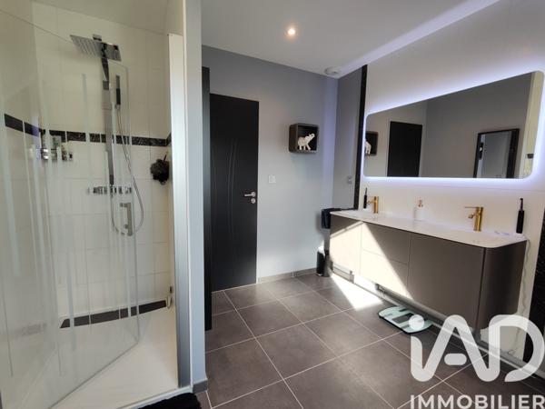 Maison à vendre 5 pièces 142 m² Chanteau