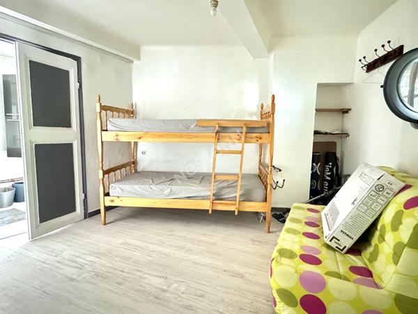CABASSE. Centre ville. 2ème étage. Appartement T2/3