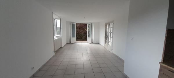 Location appartement Saint-Flour - 3 pièce(s) - 66 m² - 590 €/mois