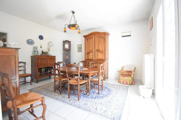 Maison à vendre  4 pièces - 136,85 m 2   VICHY  - 03