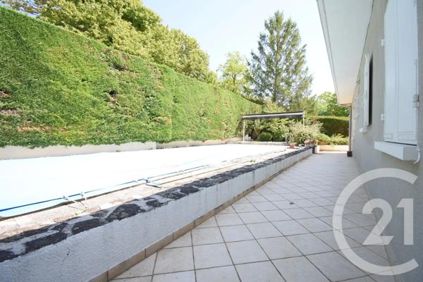 Maison à vendre  4 pièces - 136,85 m 2   VICHY  - 03