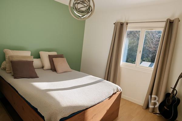 Villa familiale 6 pièces avec piscine chauffée sur terrain plat à Mougins