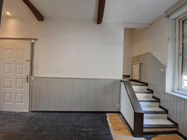 Duplex de caractère à Saint-Marcel : une belle opportunité à saisir