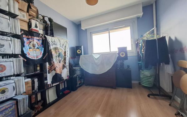 Appartement à vendre    3 pièces • 66,97 m2 Vénissieux