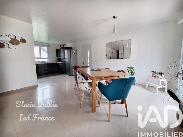 Maison à vendre 5 pièces 90 m² Conches-en-Ouche