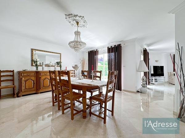 Maison à Ballancourt Sur Essonne 9 pièces 270 m2