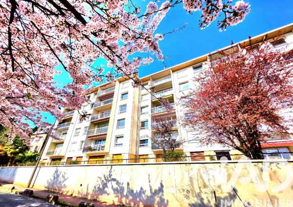 Appartement à vendre 5 pièces 93 m² Suresnes