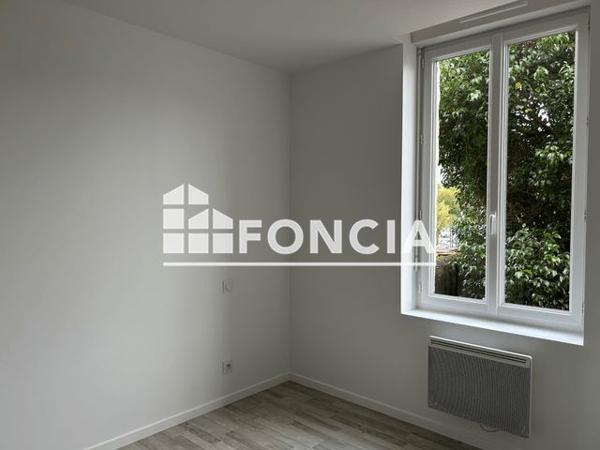 Location Appartement 3 pièces 56.1 m² - 21 RUE BAUDIN Agen 47000