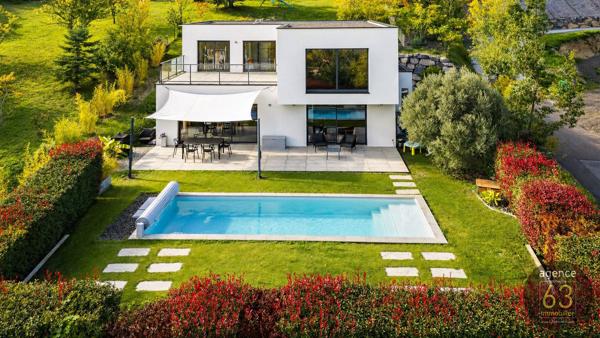 Superbe Maison Contemporaine, prestations Haut de Gamme, piscine