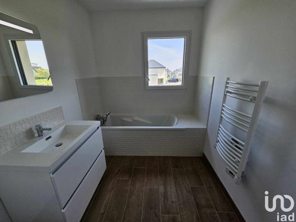 Maison 5 pièces de 118 m² à Bayeux (14400)