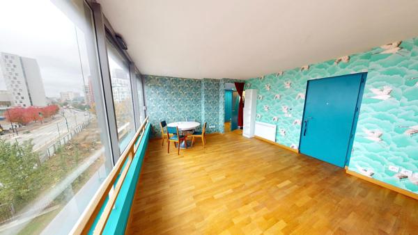 Appartement Ivry Sur Seine 2 pièces de 50m2 avec loggia meublé