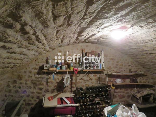Appartement
         3 pièces
        - 77 m² 198 990 €*