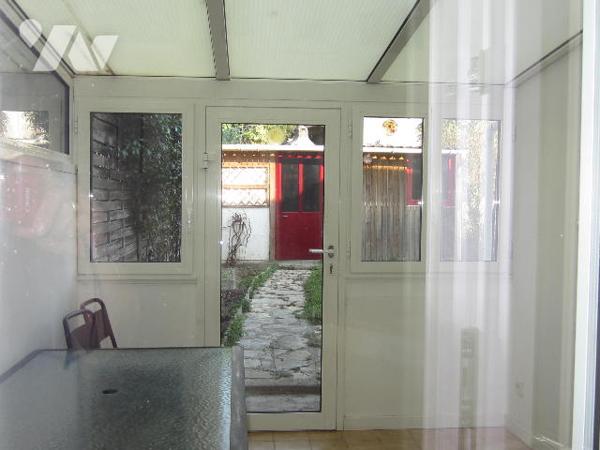 MAISON DE VILLE AVEC JARDINET BON ETAT