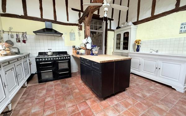 Maison à vendre    7 pièces • 225 m2 Aire-sur-l'Adour