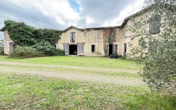 Maison à vendre    7 pièces • 225 m2 Aire-sur-l'Adour