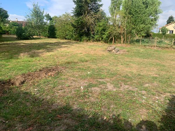 Terrain à vendre à LA CHAPELLE SAINT LAURENT - 540 m²