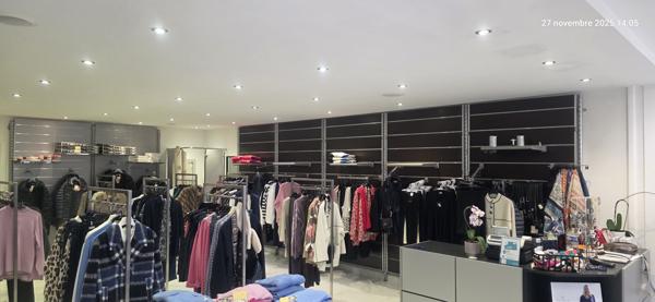 Fonds De Commerce - 84 m²