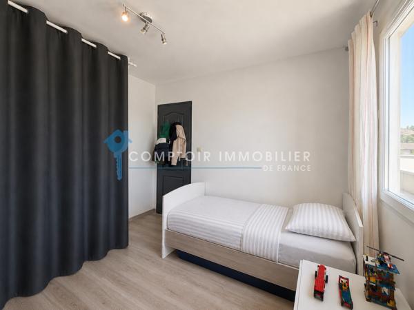 Villa 5 pièce(s) 3 chambre(s) 85 m²