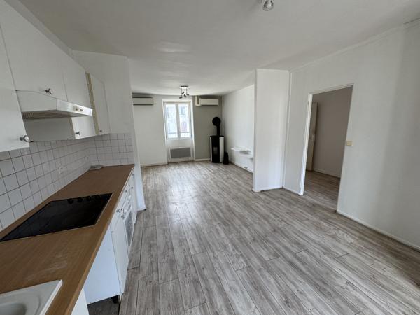 Angerville (91670) EXCLUSIVITÉ – Duplex T5 avec cour privée en plein centre d’Angerville !