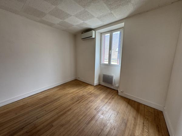 Angerville (91670) EXCLUSIVITÉ – Duplex T5 avec cour privée en plein centre d’Angerville !