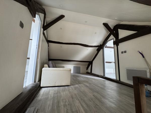 Angerville (91670) EXCLUSIVITÉ – Duplex T5 avec cour privée en plein centre d’Angerville !