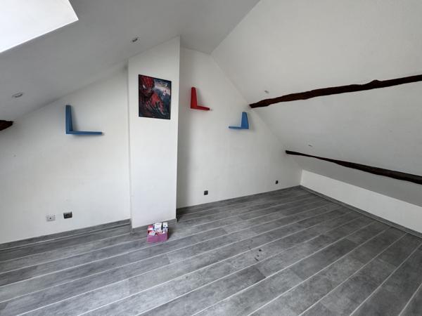 Angerville (91670) EXCLUSIVITÉ – Duplex T5 avec cour privée en plein centre d’Angerville !