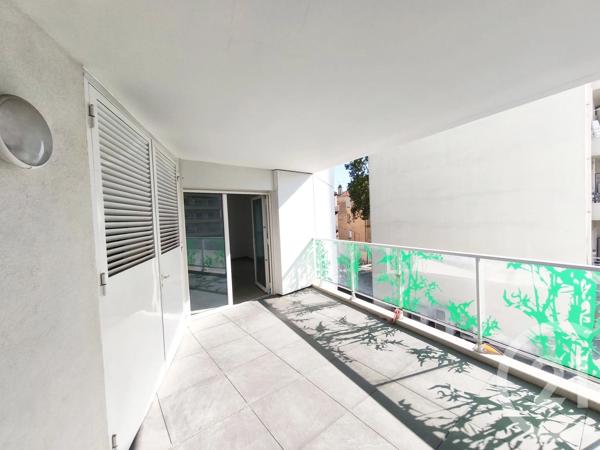 Appartement T3 à vendre  3 pièces - 53,50 m 2   TOULON  - 83