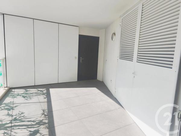 Appartement T3 à vendre  3 pièces - 53,50 m 2   TOULON  - 83