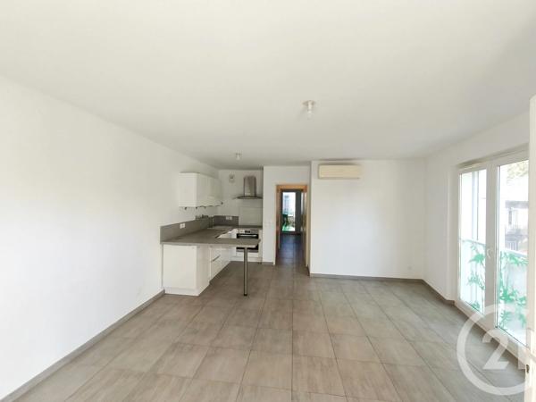 Appartement T3 à vendre  3 pièces - 53,50 m 2   TOULON  - 83